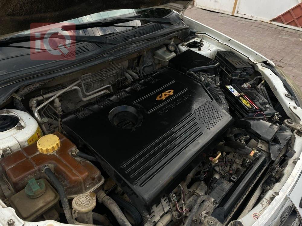 Chery E5